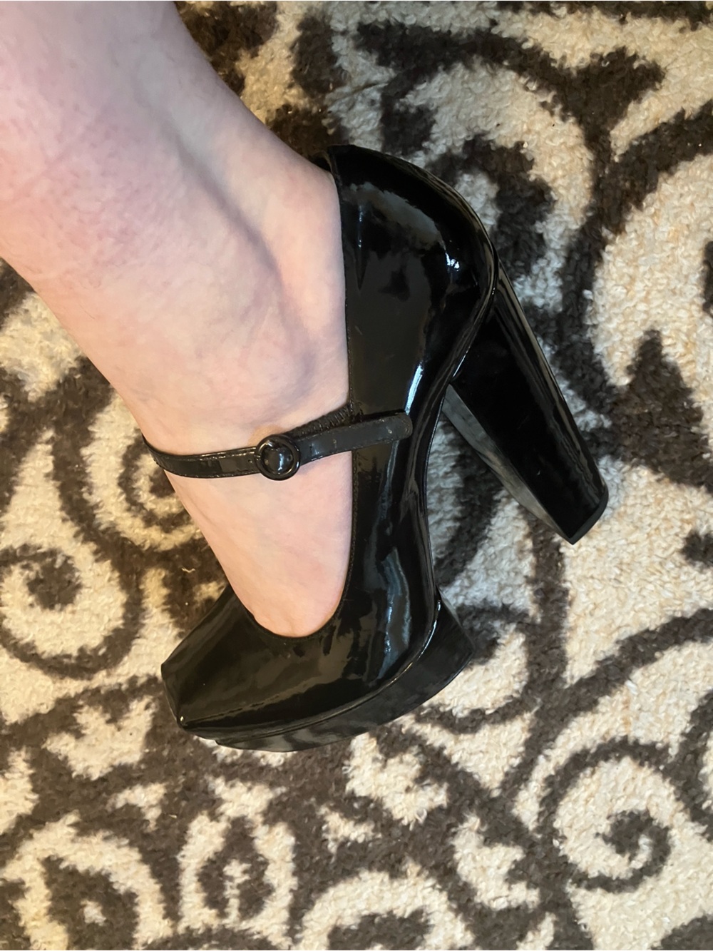 Alice + Olivia Black Patent Platform Mary Janes - Picture 7 of 7
